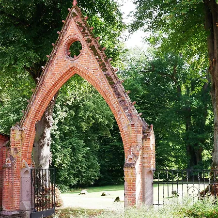 Schloss *